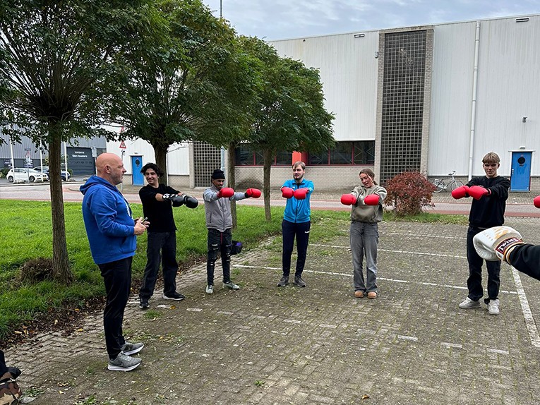 RE-START - Instituut Gak